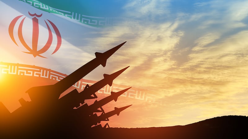 Irán amenaza con atacar “más allá de la región” y a aliados de EU si Trump “cruza la línea roja”