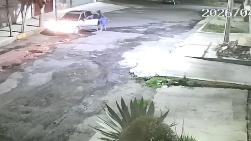 VIDEO: ¿Hombre bajó del auto y abandonó a su hijo de 5 años en calles de Tlalpan? SSC responde