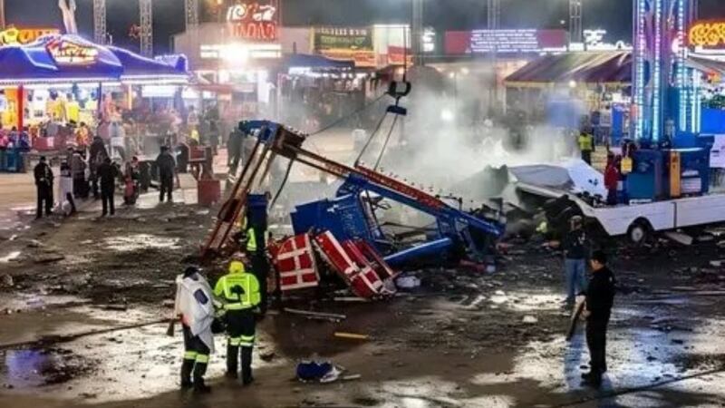 Se desploma juego mecánico ‘El Martillo’ en feria de NL; reportan 15 heridos