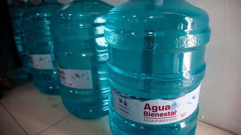 Anuncian ‘Agua del Bienestar’ en la CDMX: Cada garrafón costará 5 pesitos
