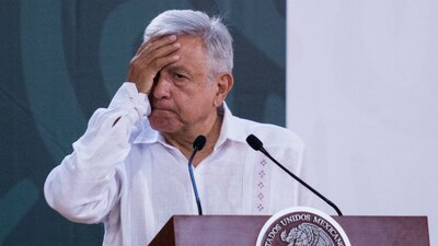 El titular de la CNDH reprobó la ausencia del mandatario mexicano