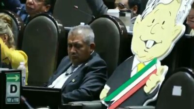 El legislador de Morena que aprovechó su lugar para dormir