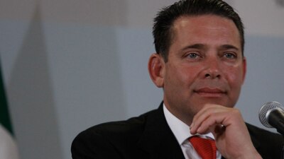 Eugenio Hernández se encuentra en problemas por presunto lavado de dinero