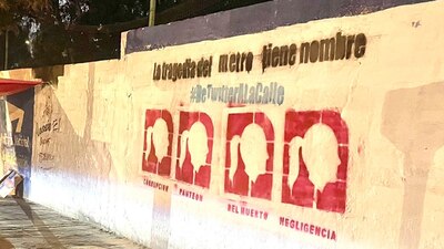 "La tragedia tiene nombre" se lee en las pintas, junto con viñetas que simulan logos de estaciones del Metro con la silueta de Sheinbaum.