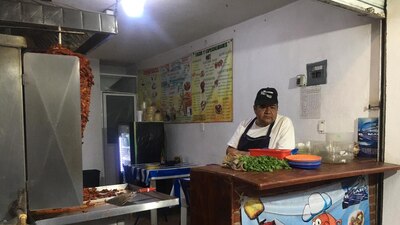 “Tengo temor de perder el empleo, vivimos al día. Ya va para 15 días que las ventas han bajado”