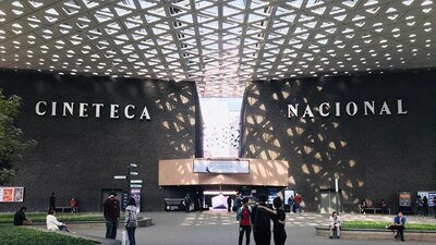 Buscarán realizar proyecciones en Los Pinos