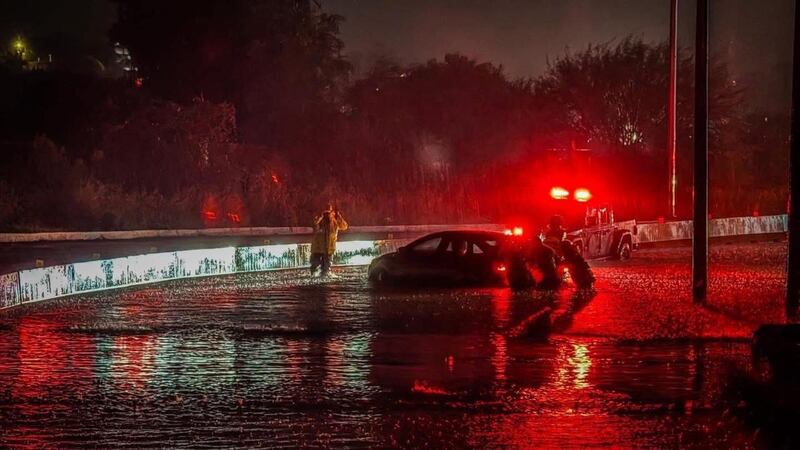 FOTOS: Intensas lluvias dejan al menos 2 personas muertas y graves inundaciones en Querétaro