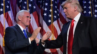 Mike Pence (izquierda) y Donald Trump serán los nuevos vicepresidente y presidente de EU