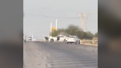 Los agentes les marcaron el alto