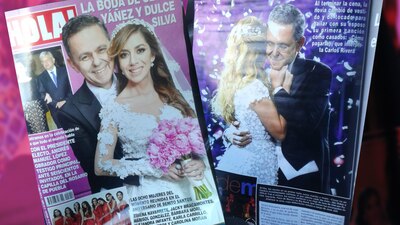 César Yáñez y su esposa Dulce María Silva en la portada de ¡Hola!