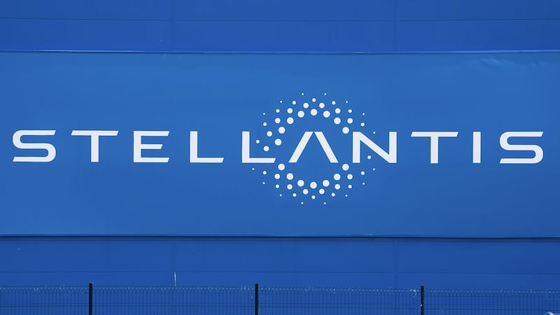 Stellantis pausa temporalmente producción en México y Canadá; afectará a empleados