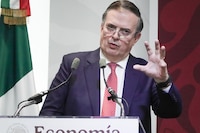 PAN denuncia a Ebrard por uso indebido de recursos públicos en Embajada de Londres