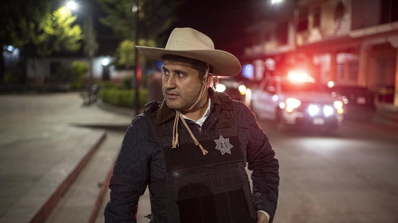 Amenazan al ‘Bukele’ mexicano; “chingu*n a su madr* aquí lo espero”, revira el alcalde de Uruapan