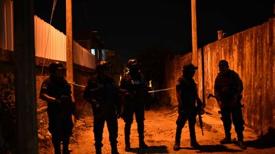 Un grupo armado atacó una fiesta de cumpleaños y mató a 13 personas, incluido un bebé