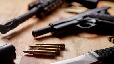 El juez preguntó por qué si México podía demandar a los fabricantes de armas, otros países no podían hacerlo.