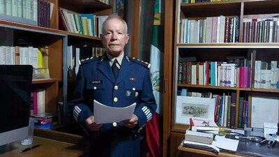 El militar publicó varios videos criticando la estrategia de seguridad de AMLO