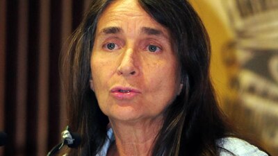 Julia Carabias fue reconocida con el Senado como la ganadora de la Medalla Belisario Domínguez