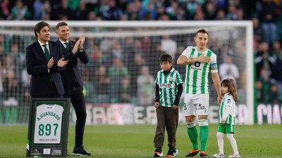 Guardado, de 37 años, acordó su rescisión de contrato, que lo unía al Betis hasta el próximo 30 de junio