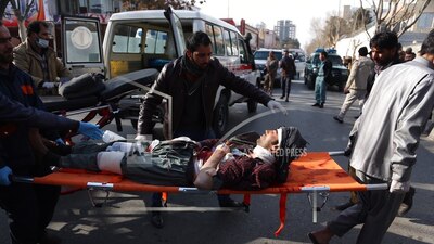 Al menos 95 muertos y más de 150 heridos fue el saldo que dejó un atentado en Kabul
