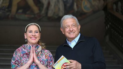 Disfrutaron leer un cuento a los niños y compartieron el video en redes sociales