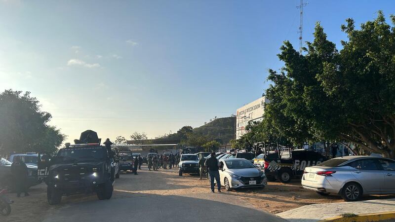 Suman 78 servidores públicos detenidos en Chiapas; los vinculan a delitos de extorsión y contra la salud