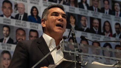 sugirió en una llamada telefónica que se violen las leyes electorales