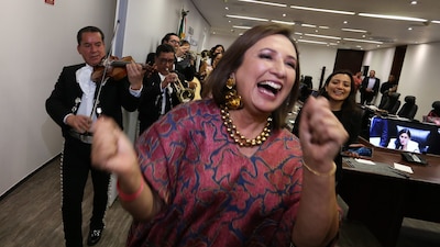 En su último día en el Senado luego del próximo inicio de precampañas