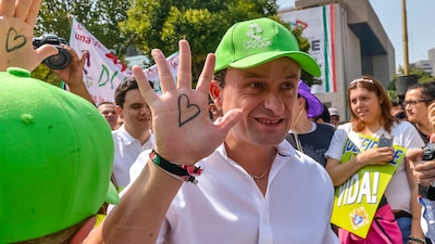 El candidato 'pro vida' de la capital reitera su posición sobre el aborto