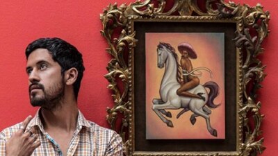 Fabián Cháirez es el autor de la obra en la que se muestra al líder revolucionario desnudo, con tacones y sombrero rosa