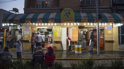 Los sellos de clausura ya casi forman pare del menú del Borrego Viudo