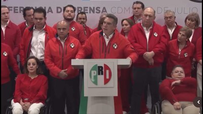 Además de recalcar los cambios para PRI, también habló de expulsar a sus críticos