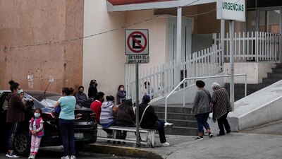 En las últimas 24 horas se registraron 21 mil 250 casos nuevos y 986 nuevas muertes por COVID-19