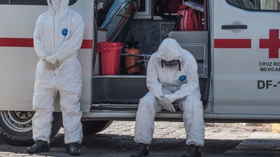 En total, suman 146 mil 174 las personas fallecidas por el nuevo coronavirus SARS-COV-2 en México.