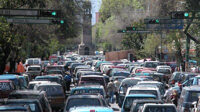 En 2006 Vicente Fox legalizó autos chocolate y llegaron al país 1.5 millones, muchos de ellos en condición de