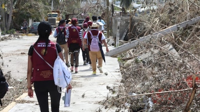 Se estima que en total sean 2 mil personas censando a los afectados por 'Otis'