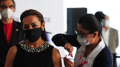 La senadora se suma a los cientos de casos de contagios por COVID-19 que se han registrado en el Congreso