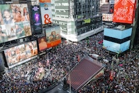 Miles llenan las calles de EU en protesta contra Trump y el fascismo: ‘No Kings’