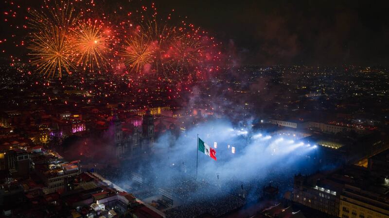 Sheinbaum hace historia en su primer Grito y supera en asistencia a AMLO