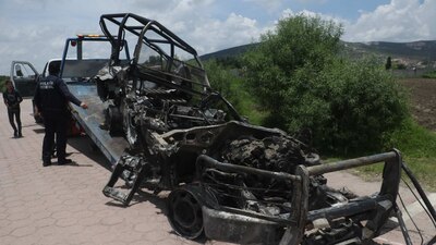 Dos unidades fueron incendiadas por los agresores