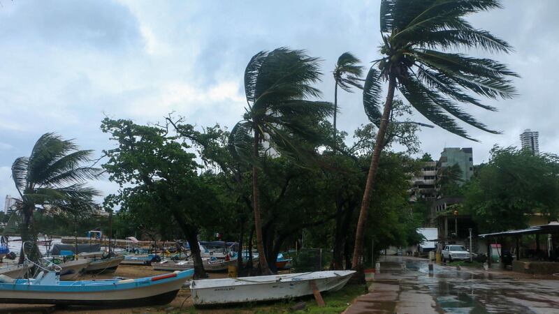 Por intensas lluvias del jueves en 31 estados, muere un menor y un policía: Sheinbaum