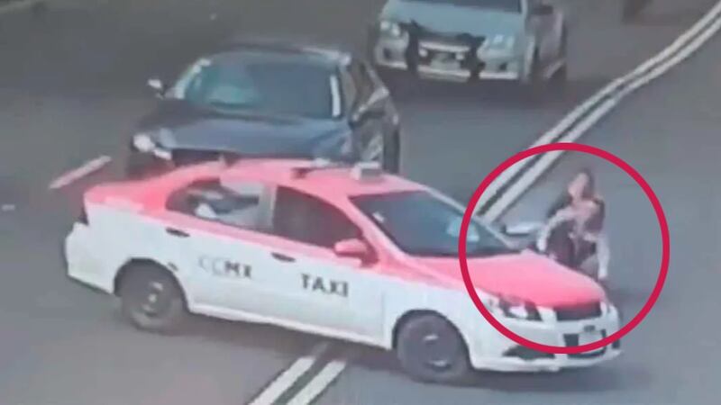 Es liberado taxista que atropelló a familia en motocicleta en Cuajimalpa