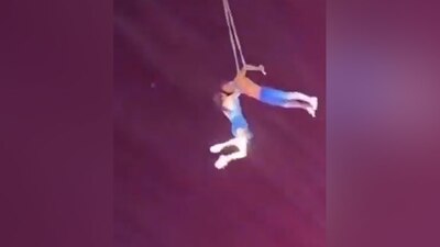 La acróbata no fue sujetada de forma correcta y cayó de una altura superior a los 9 metros
