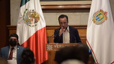 El gobernador ha sido criticado por imitar el estilo de AMLO a la hora de referirse a la prensa