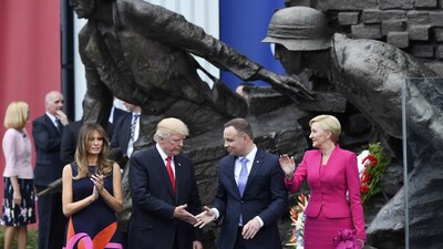 El presidente estadounidense estuvo en Polonia para hablar con su homólogo sobre la relación comercial de ambos países