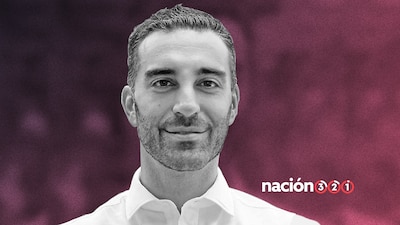 Parte de su trayectoria ha sido como maestro y catedrático de la UNAM y el ITESM