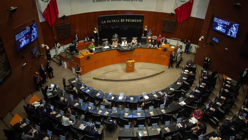 Oposición pide que titulares de Marina y Pemex comparezcan por derrame de crudo en el Golfo