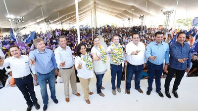 Los gobernadores del PAN acudieron a Puebla a respaldar a Ricardo Anaya y a Martha Alonso