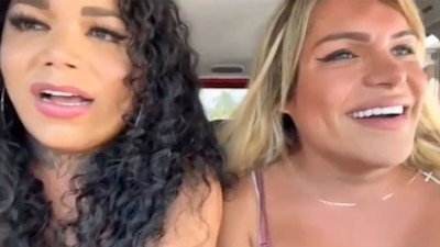 Las influencers se encuentran en el hospital para atender la emergencia