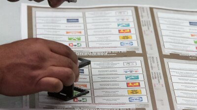 Una de las millones de boletas que serán repartidas para la elección presidencial