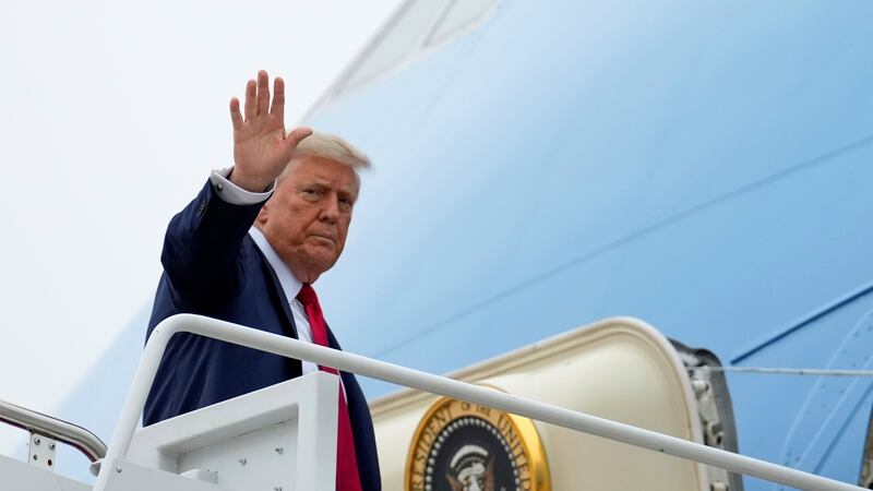 Trump ordena al ICE ampliar deportaciones en ciudades con gobierno demócrata pese a protestas